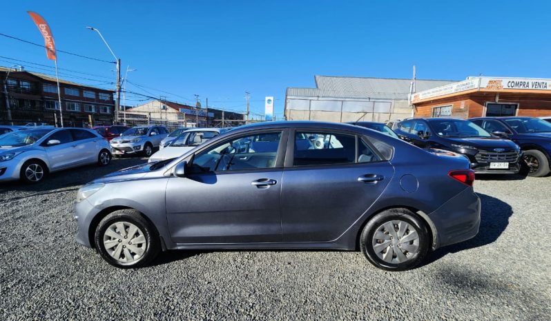 
								KIA RIO 4 LX 1.4 2019 GRIS full									