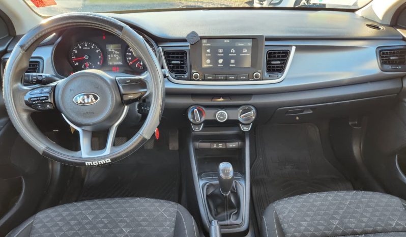 
								KIA RIO 4 LX 1.4 2019 GRIS full									