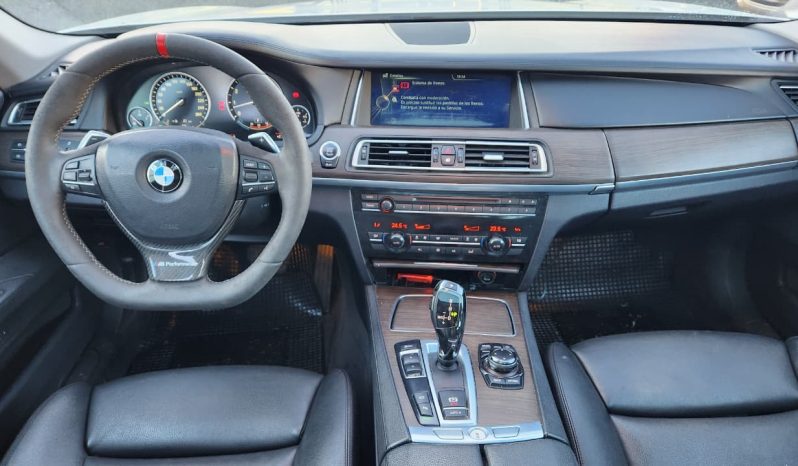 
								BMW 750I 4.4 AUT 2014 full									