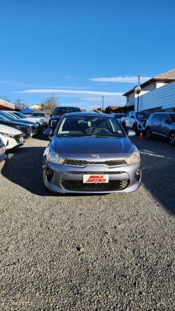 KIA RIO 4 LX 1.4 2019 GRIS