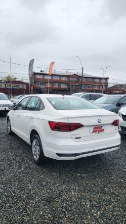 
										VOLKSWAGEN VIRTUS 1.6 TRENDLINE  2019 full									