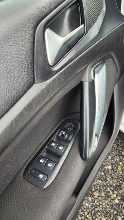 
										PEUGEOT 308 ALLURE 1.6 2018 DIESEL full									