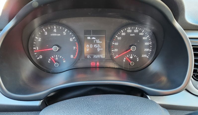 
								KIA RIO 4 LX 1.4 2019 GRIS full									