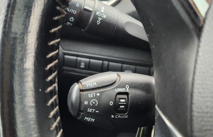 
								PEUGEOT 308 ALLURE 1.6 2018 DIESEL full									