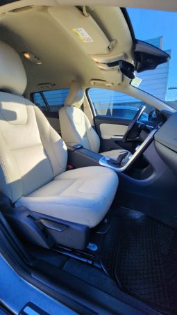 
										VOLVO  V60 Cross Country D4 AWD 2.4T DIESEL full									