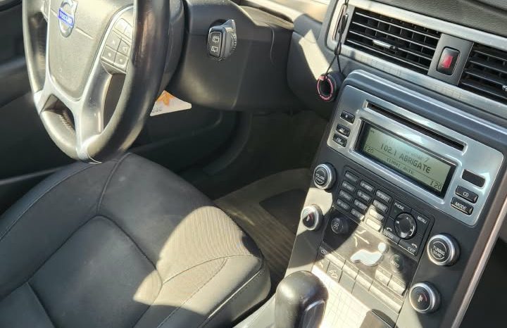 
								VOLVO XC70 COMFORD 3.2 4X4 2012 full									