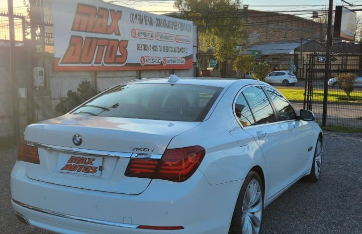 
								BMW 750I 4.4 AUT 2014 full									
