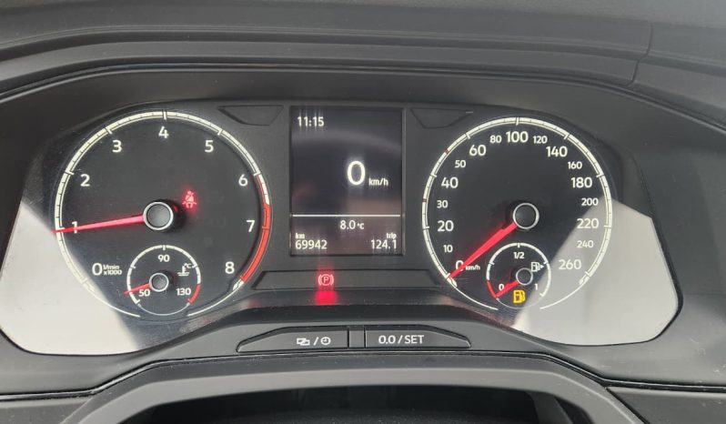 
								VOLKSWAGEN VIRTUS 1.6 TRENDLINE  2019 full									