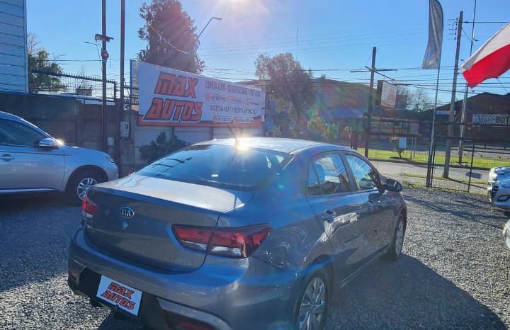 
								KIA RIO 4 LX 1.4 2019 GRIS full									