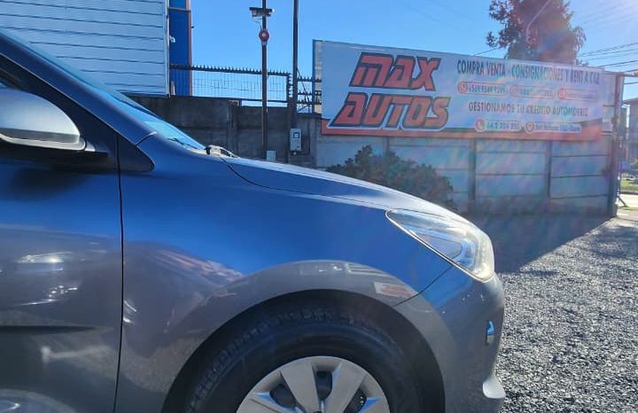
								KIA RIO 4 LX 1.4 2019 GRIS full									