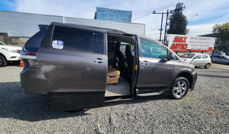 
								TOYOTA SIENNA 3.5 AUT full									