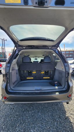 
										TOYOTA SIENNA 3.5 AUT full									