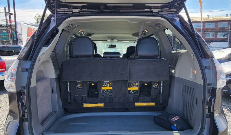 
								TOYOTA SIENNA 3.5 AUT full									
