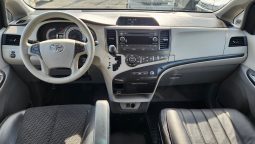 
										TOYOTA SIENNA 3.5 AUT full									
