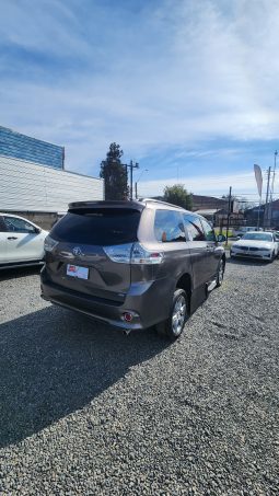 
										TOYOTA SIENNA 3.5 AUT full									