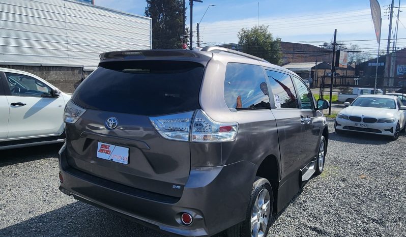 
								TOYOTA SIENNA 3.5 AUT full									