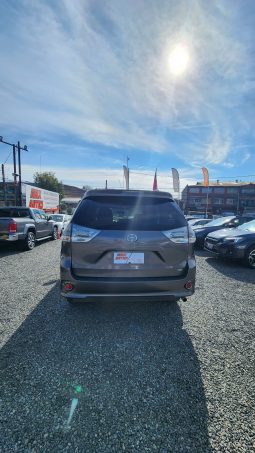 
										TOYOTA SIENNA 3.5 AUT full									