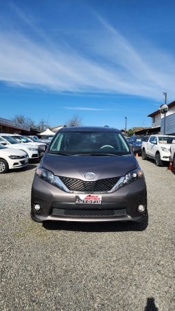 
										TOYOTA SIENNA 3.5 AUT full									