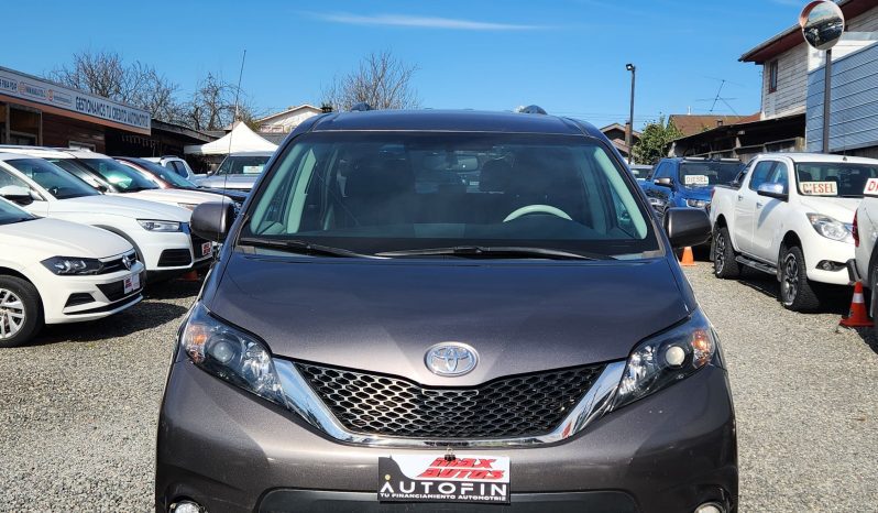 
								TOYOTA SIENNA 3.5 AUT full									