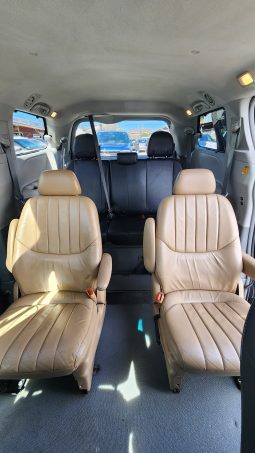 
										TOYOTA SIENNA 3.5 AUT full									