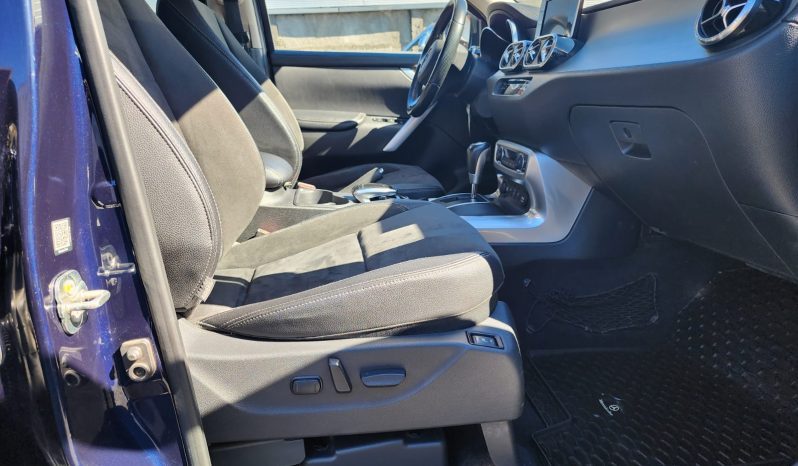 
								MERCEDES BENZ X250 POWER 4X4 AUT full									
