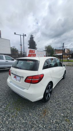 
										MERCEDES BENZ B200 HB 1.6 AUT full									