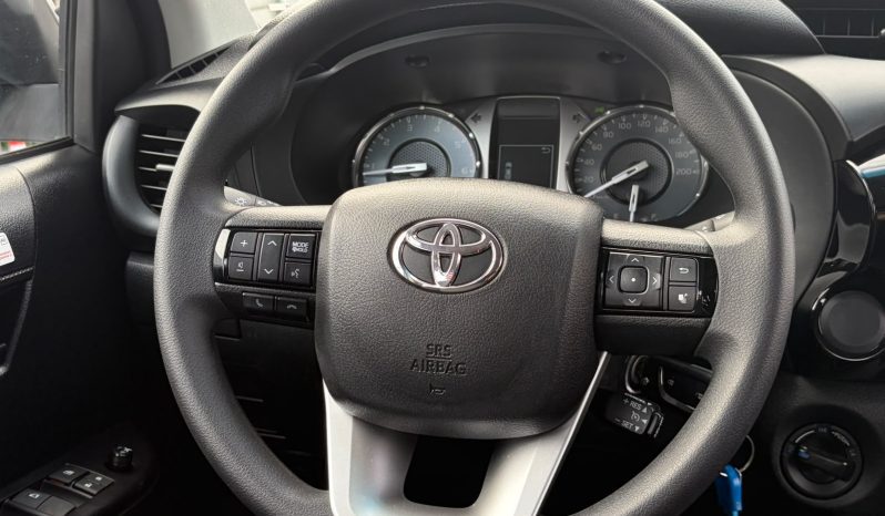 
								TOYOTA HILUX DX 2.4 MT 4X4 full									