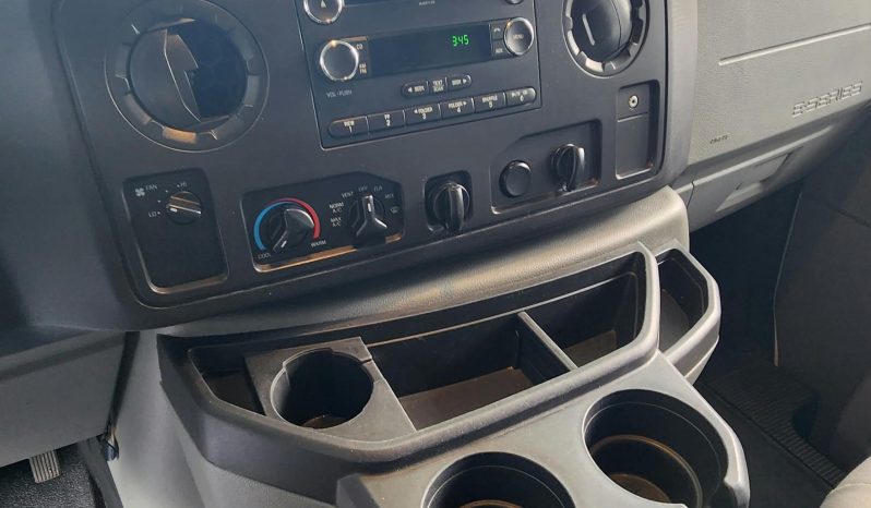 Ford E350 — foto 19 de 27