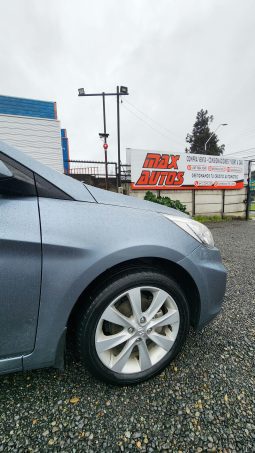 
										HYUNDAI ACCENT 1.4 AÑO 2018 full									