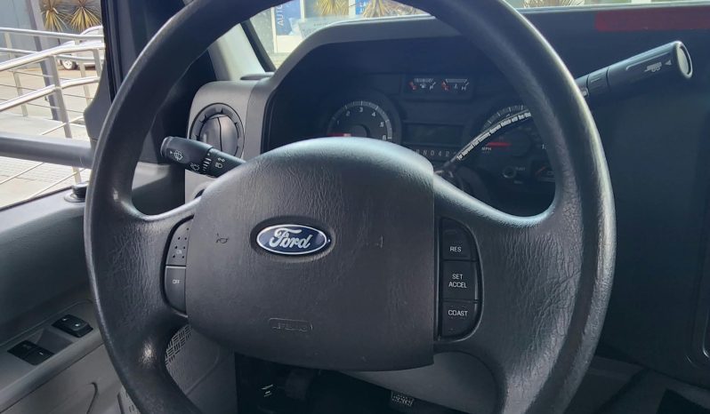 Ford E350 — foto 12 de 27