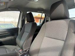 
										TOYOTA HILUX DX 2.4 MT 4X4 full									