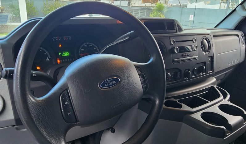 Ford E350 — foto 23 de 27