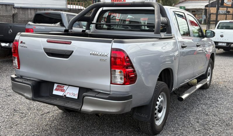 
								TOYOTA HILUX DX 2.4 MT 4X4 full									