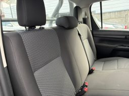 
										TOYOTA HILUX DX 2.4 MT 4X4 full									