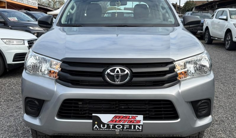 
								TOYOTA HILUX DX 2.4 MT 4X4 full									