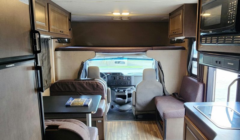 Ford E350 — foto 18 de 27