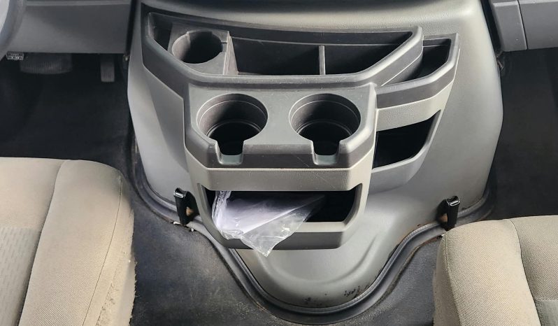 Ford E350 — foto 20 de 27