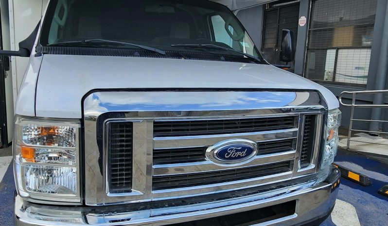Ford E350 — foto 5 de 27