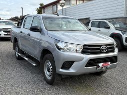 TOYOTA HILUX DX 2.4 MT 4X4