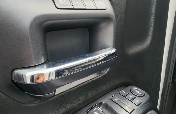 
								CHEVROLET SILVERADO LTZ 5.3 L 4X4 full									