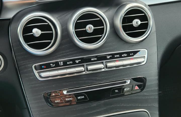 
								M.BENZ GLC 250 2.1 AUT full									