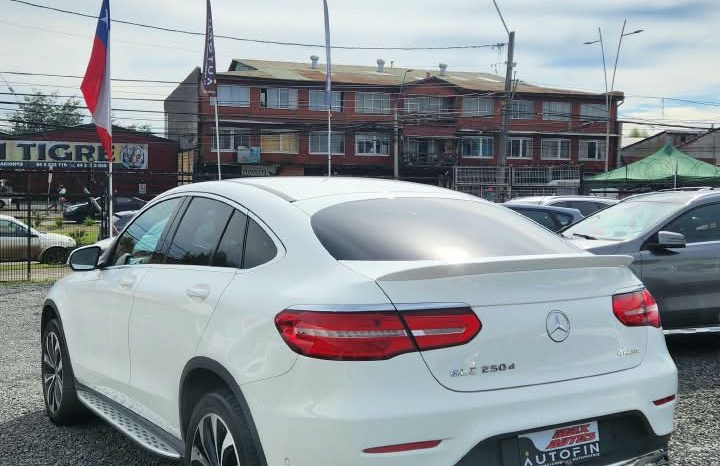 
								M.BENZ GLC 250 2.1 AUT full									