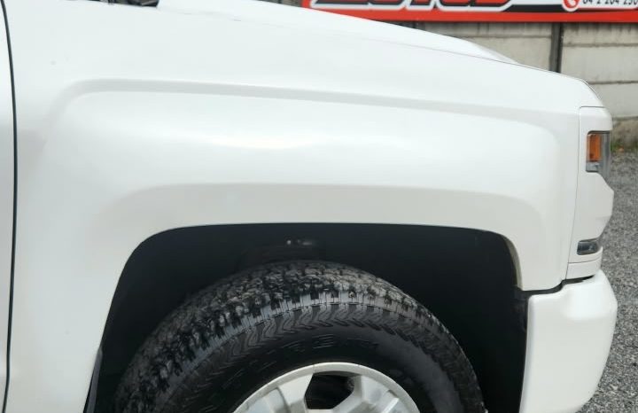 
								CHEVROLET SILVERADO LTZ 5.3 L 4X4 full									