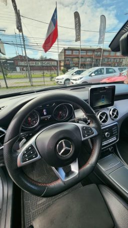 
										MERCEDES BENZ GLA 220D 4MATIC full									