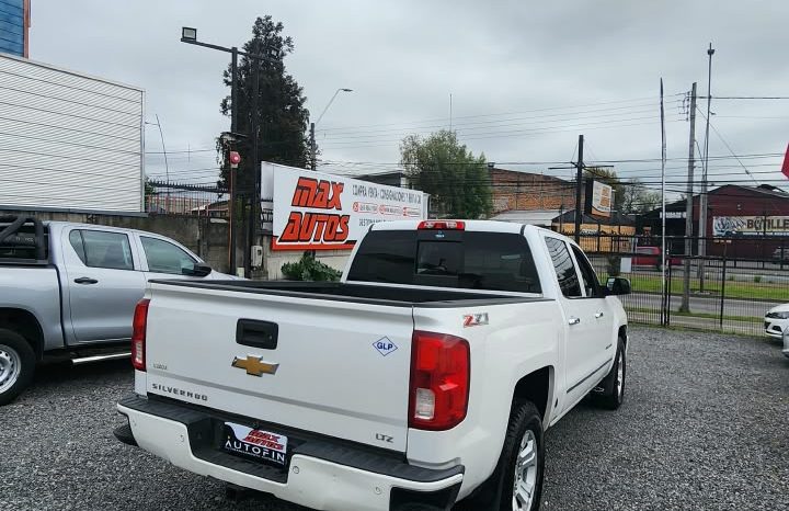 
								CHEVROLET SILVERADO LTZ 5.3 L 4X4 full									