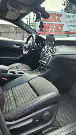 
										MERCEDES BENZ GLA 220D 4MATIC full									