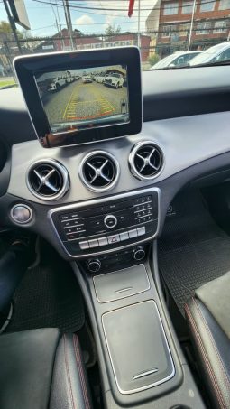 
										MERCEDES BENZ GLA 220D 4MATIC full									
