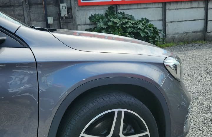 
								MERCEDES BENZ GLA 220D 4MATIC full									