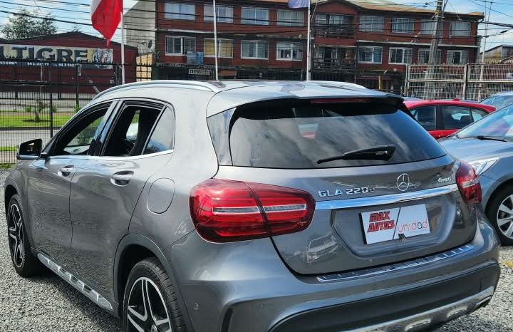 
								MERCEDES BENZ GLA 220D 4MATIC full									