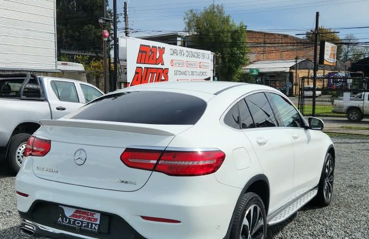 
								M.BENZ GLC 250 2.1 AUT full									